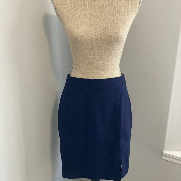 Banana Republic Navy Pencil Skirt - Size 6 - Picture 2 of 3